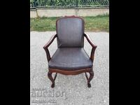 Beautiful vintage solid leather chair!!!