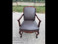 Beautiful vintage solid leather chair!!!