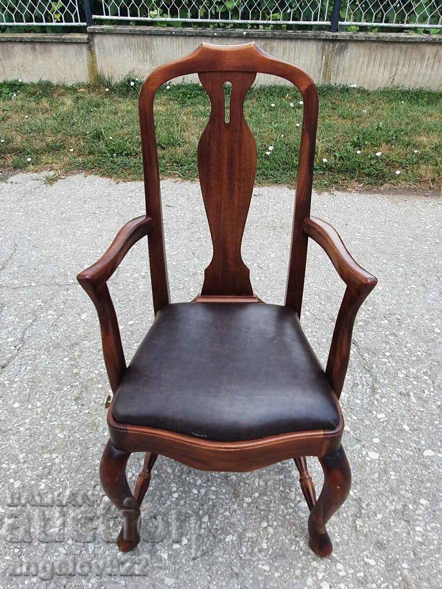 Όμορφη vintage καρέκλα από μασίφ δέρμα!!!