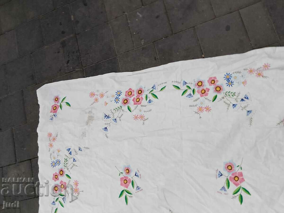 Auction Large tablecloth embroidery Auction Large tablecloth embroidery