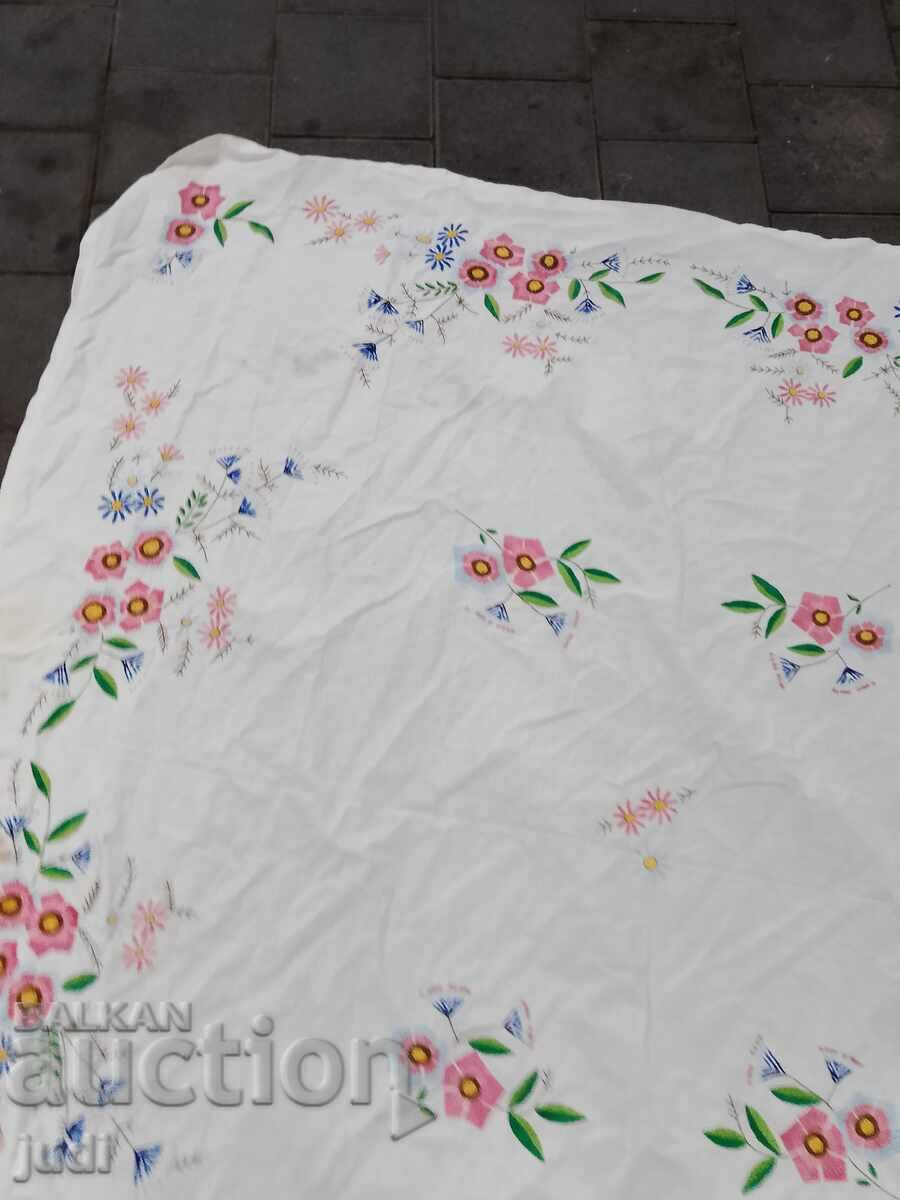 Delivery of Large tablecloth embroidery Delivery of Large tablecloth embroidery