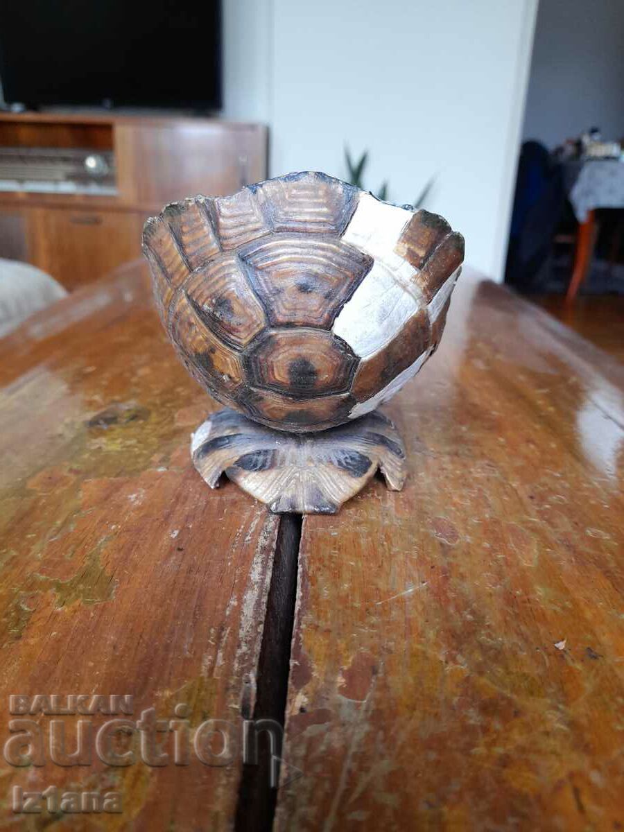 Auction  An old souvenir