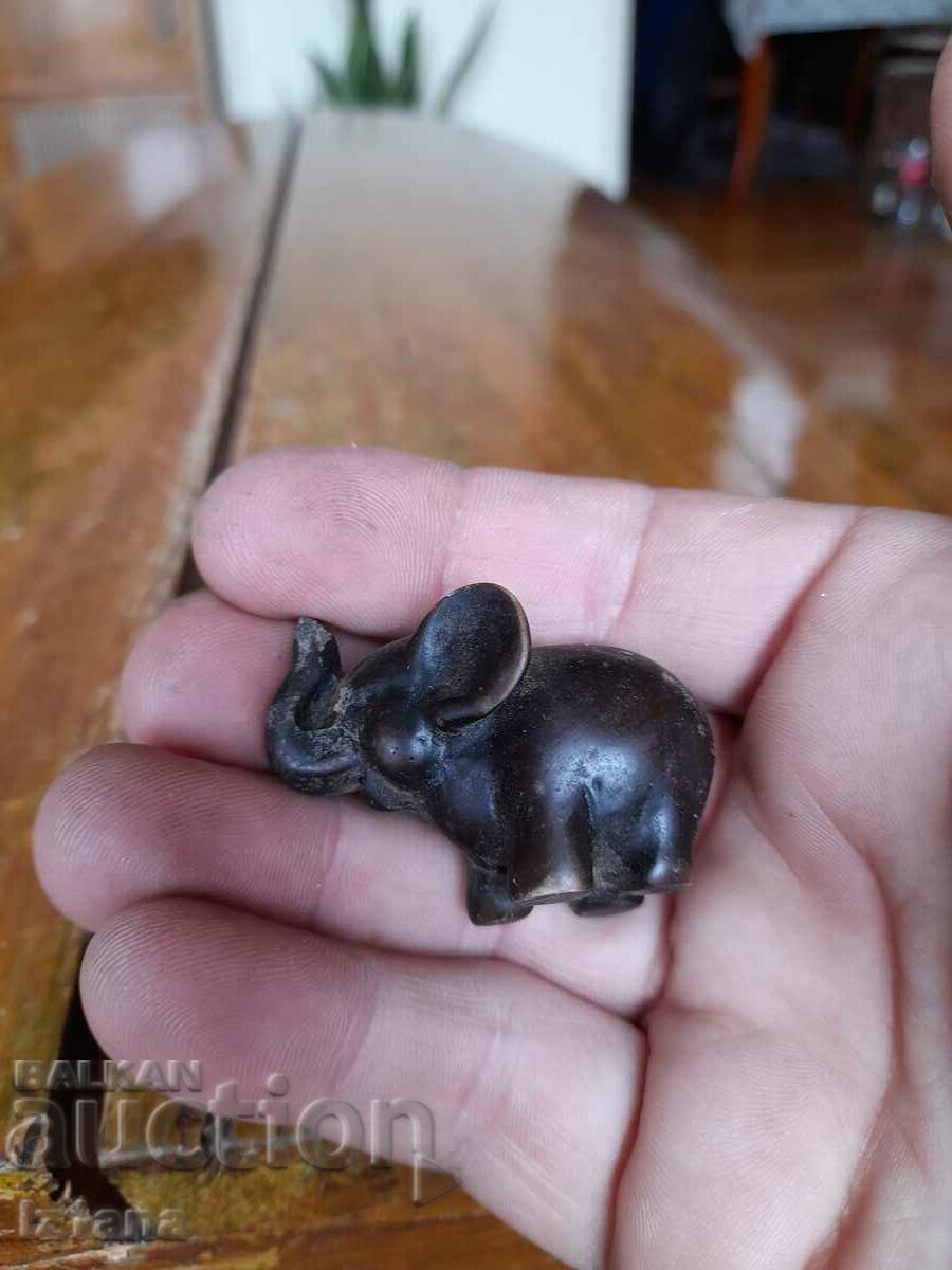Old souvenir elephant - 5