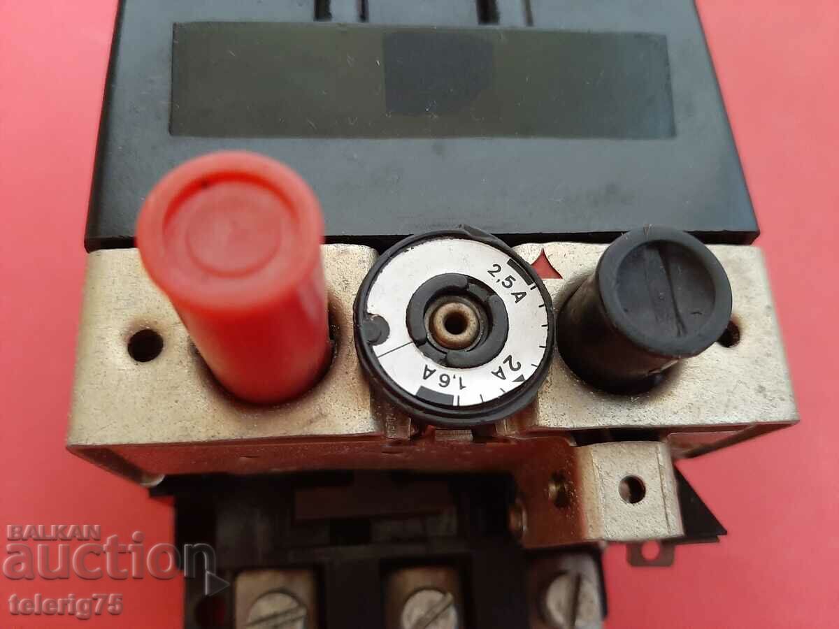 Motor protection according to Current-AT00, Three-phase-1.6A-2A-2.5A with price 15.00 BGN | € 7.67