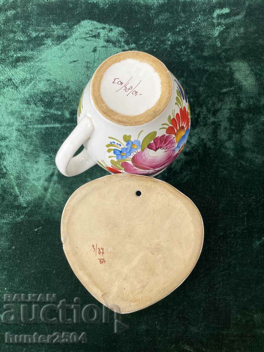 Lot cană și vază de perete, Cehoslovacia cu preț 34.95 BGN | € 17.87 Lot cană și vază de perete, Cehoslovacia cu preț 34.95 BGN | € 17.87