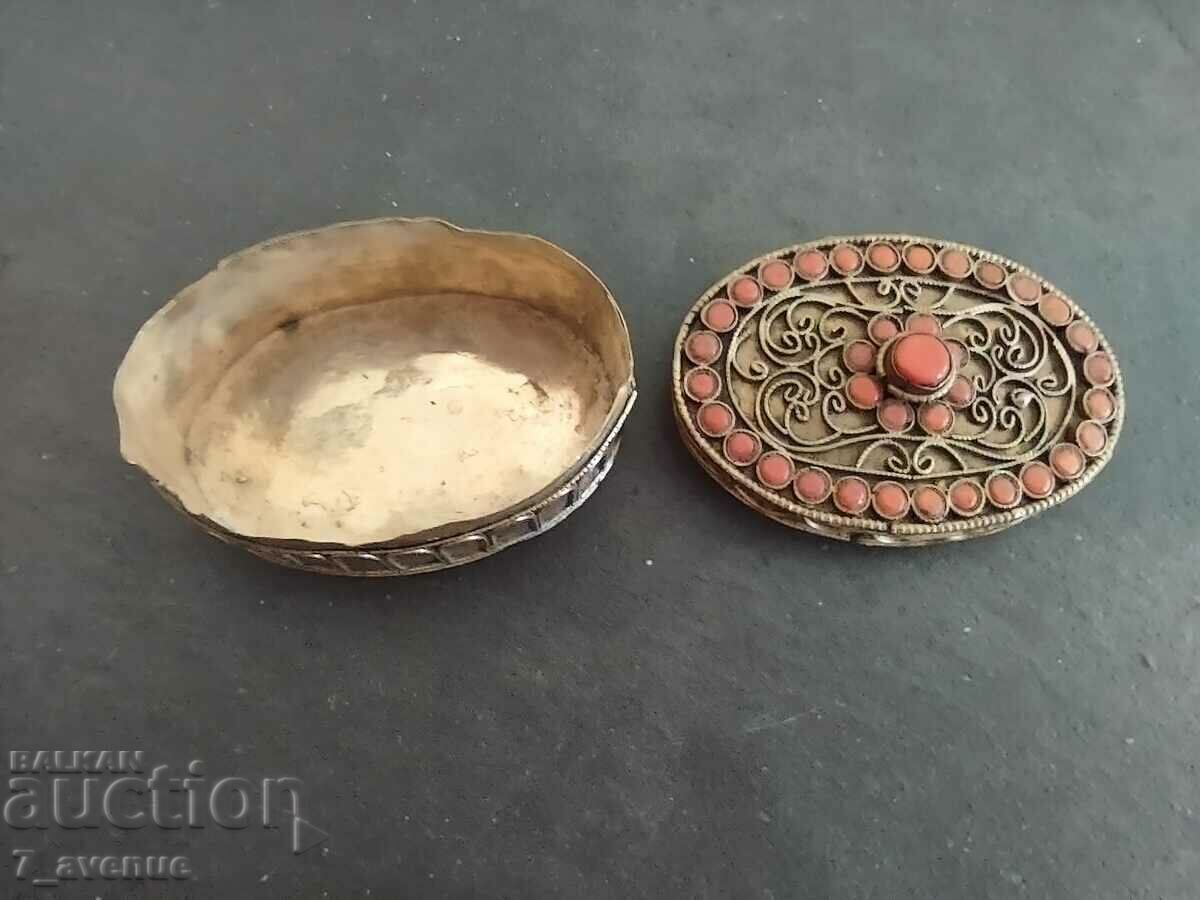 Delivery of Box decorated with ornaments and stones, 6/4/2.5 cm