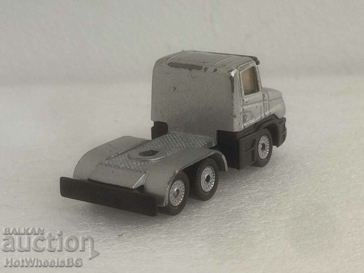 Delivery of SIKU TOYS- Track tractor