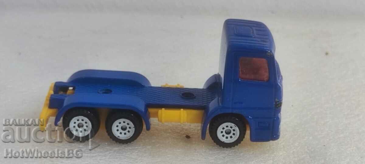 Auction SIKU TOYS- Track Mercedes tractor Auction SIKU TOYS- Track Mercedes tractor