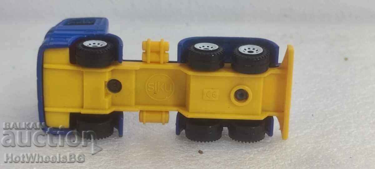 SIKU TOYS- Track Mercedes tractor - 6 SIKU TOYS- Track Mercedes tractor - 6