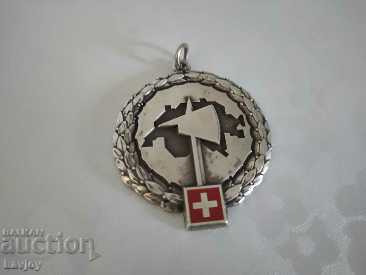 Στρατιωτικό μετάλλιο της Ελβετίας με τιμή 40.00 BGN | € 20.45 Στρατιωτικό μετάλλιο της Ελβετίας με τιμή 40.00 BGN | € 20.45