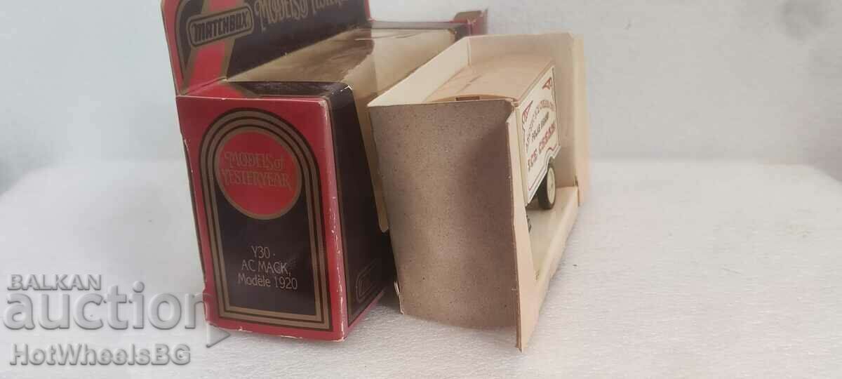 Auction  Matchbox Yesteryear England Y-30/1 from 1985.