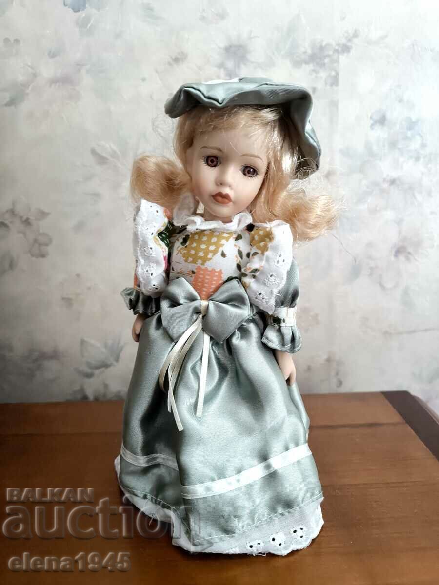 Γαλλική πορσελάνινη κούκλα