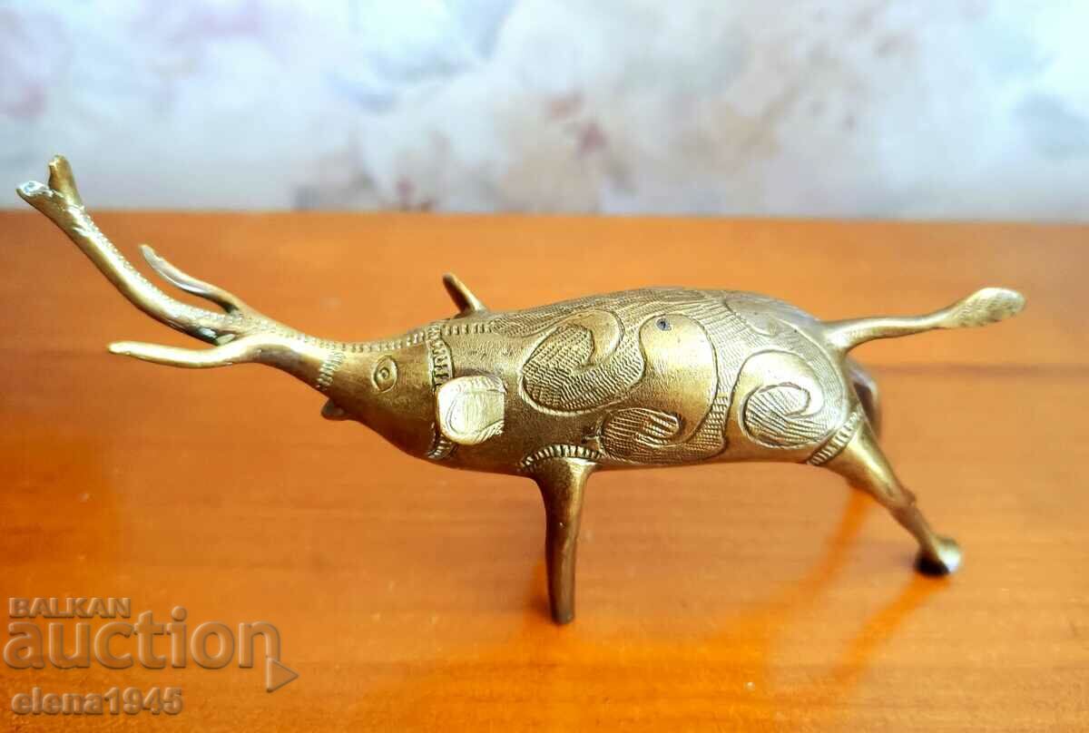 Auction A figurine Auction A figurine