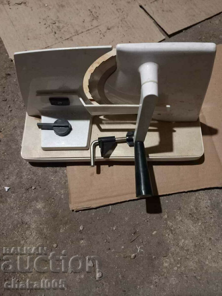 Bread slicer with price 15.00 BGN | € 7.67