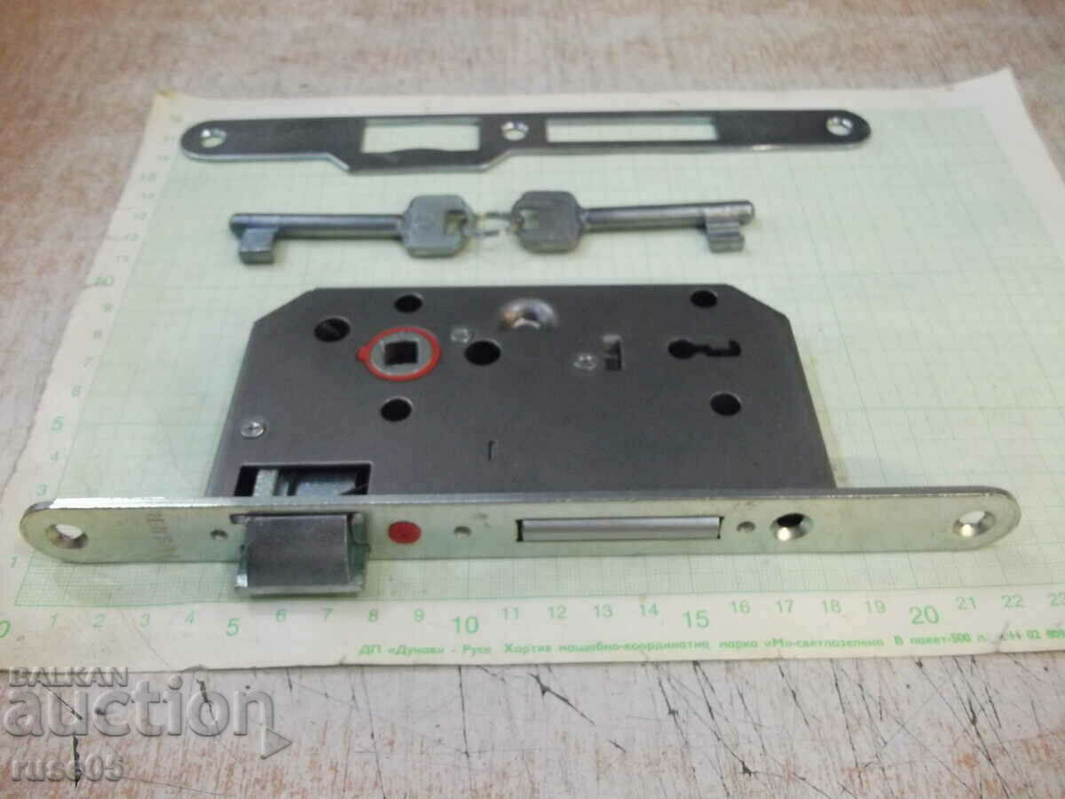 Standard door lock with two keys, new with price 7.00 BGN | € 3.58 Standard door lock with two keys, new with price 7.00 BGN | € 3.58