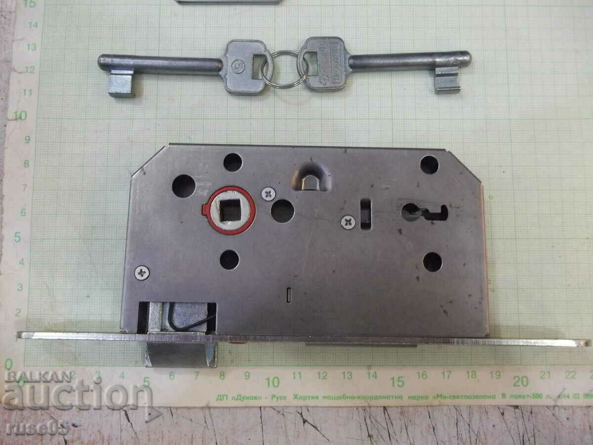 Standard door lock with two keys, new - 6 Standard door lock with two keys, new - 6