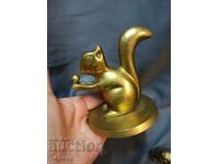 Sculptură din bronz a unui elefant (figura solidă)