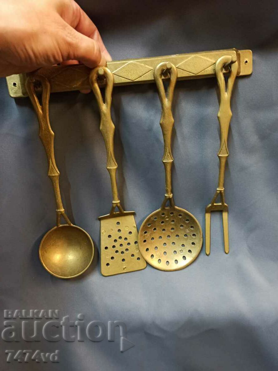 Bronze cookware set with stand