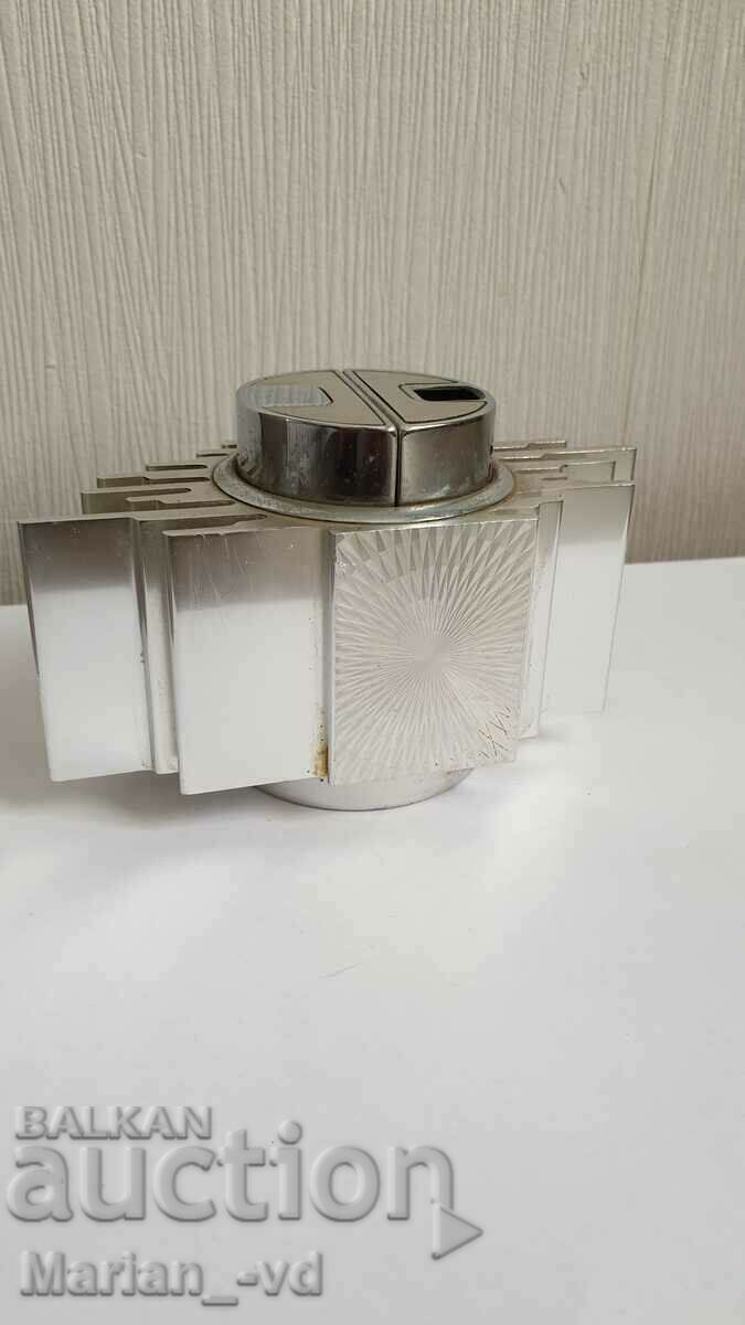 Livrarea Brichetă de masă din aluminiu, Sarome Piezo Electric, Japonia Livrarea Brichetă de masă din aluminiu, Sarome Piezo Electric, Japonia