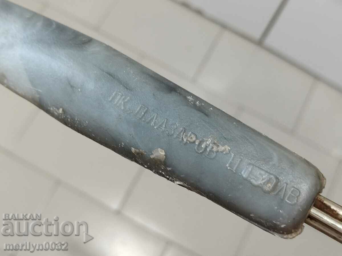 Un ciocan vechi pentru a ciocani covoare, covoare, pături, pilote - 5 Un ciocan vechi pentru a ciocani covoare, covoare, pături, pilote - 5