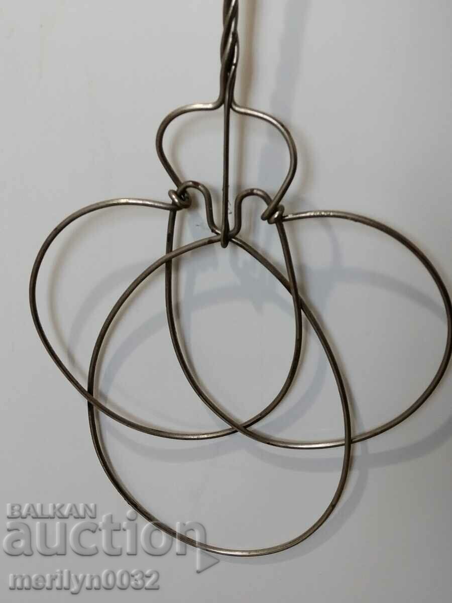 Un ciocan vechi pentru a ciocani covoare, covoare, pături, pilote - 6 Un ciocan vechi pentru a ciocani covoare, covoare, pături, pilote - 6