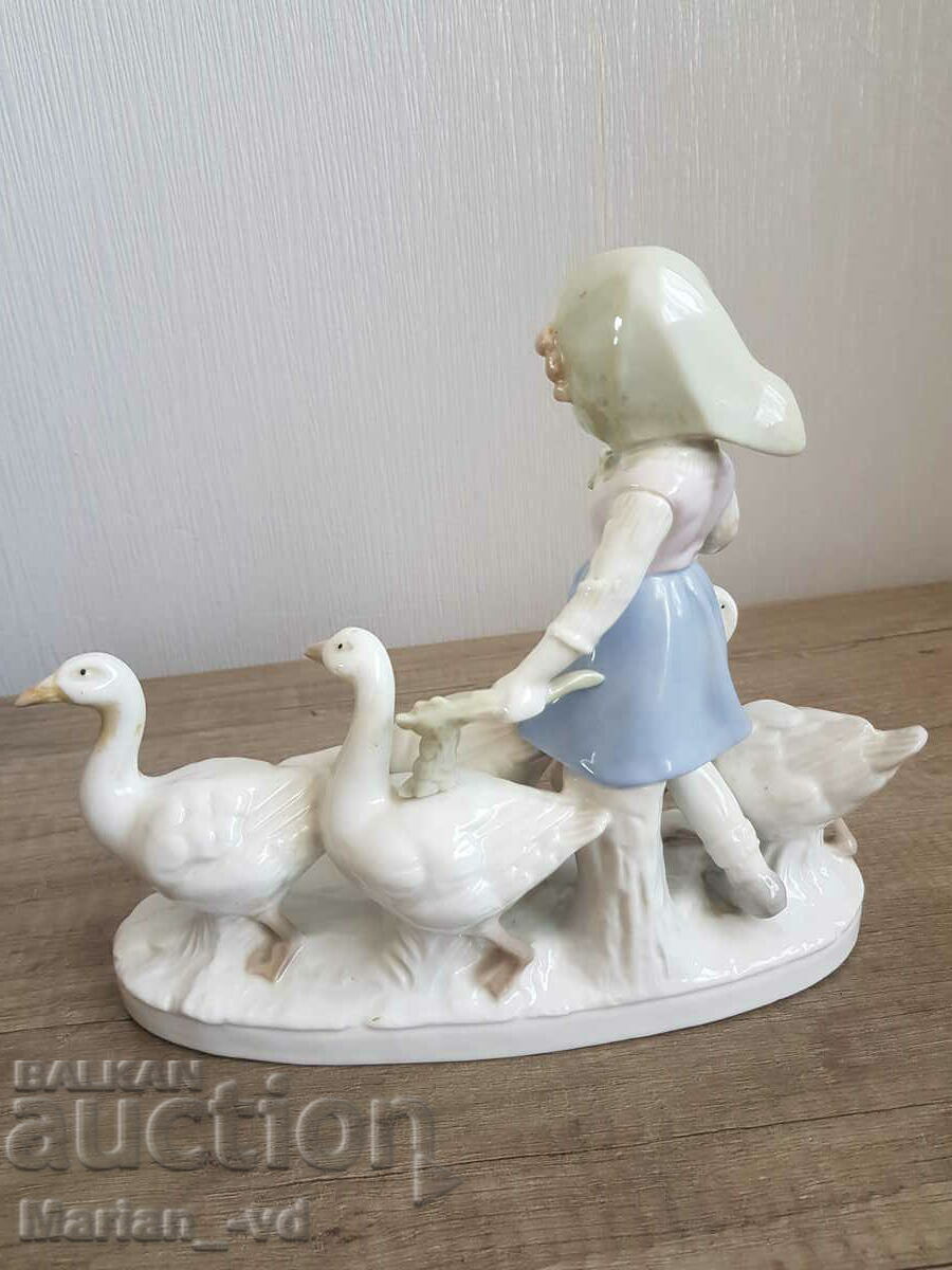 Δημοπρασία Φιγούρα από πορσελάνη Δημοπρασία Φιγούρα από πορσελάνη