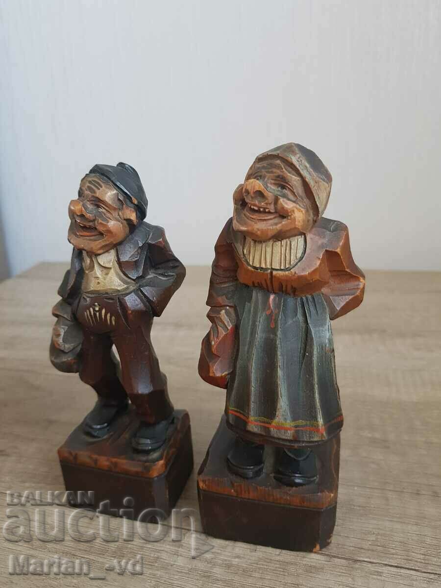 Auction Nice set of German Anri style carved wooden figures Auction Nice set of German Anri style carved wooden figures