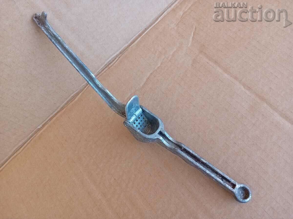 Auction  antique press spice press retro vintage