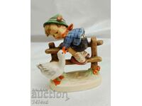 Goebel Hummel porcelain collectible figure - 4