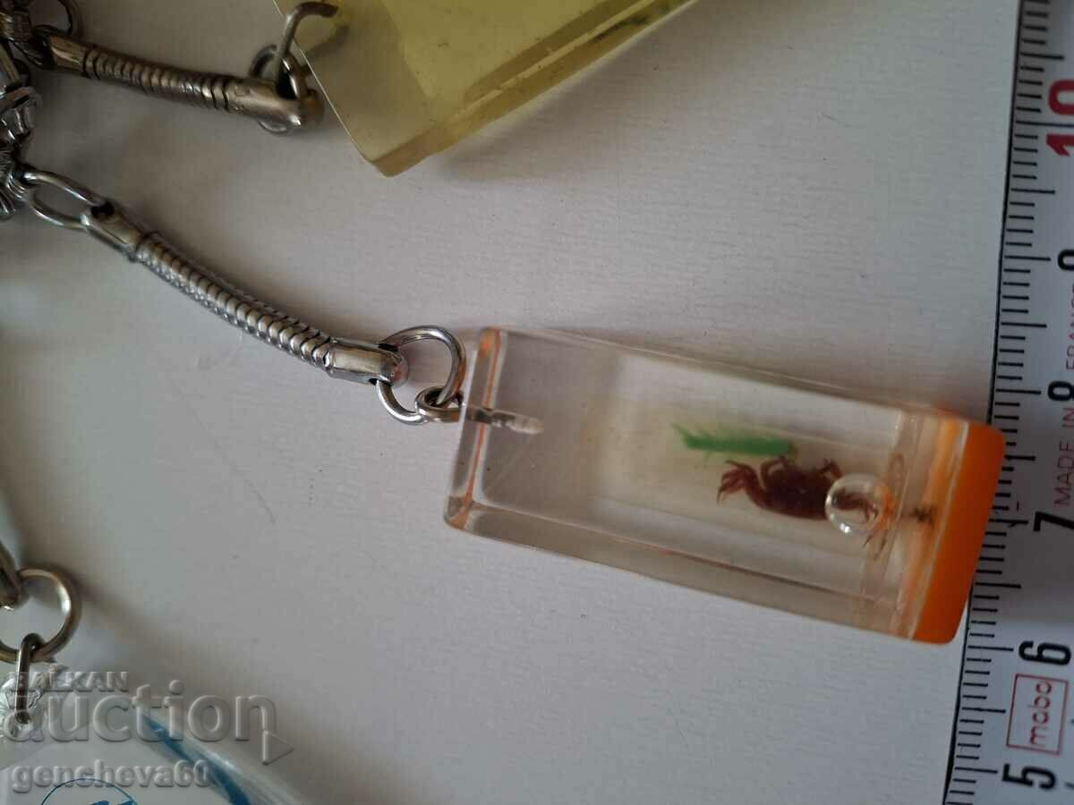 LOT of 6 rare old keychains - 7