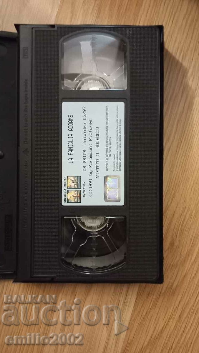 Видео касета Семейство Адамс с цена € 3.00 | 5.87 лв.