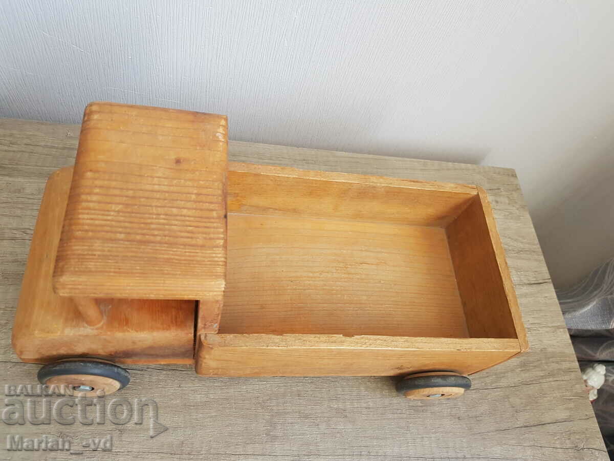 Δημοπρασία Παλιό ξύλινο φορτηγό παιχνίδι Δημοπρασία Παλιό ξύλινο φορτηγό παιχνίδι