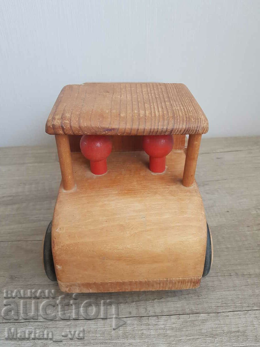 Παράδοση Παλιό ξύλινο φορτηγό παιχνίδι Παράδοση Παλιό ξύλινο φορτηγό παιχνίδι