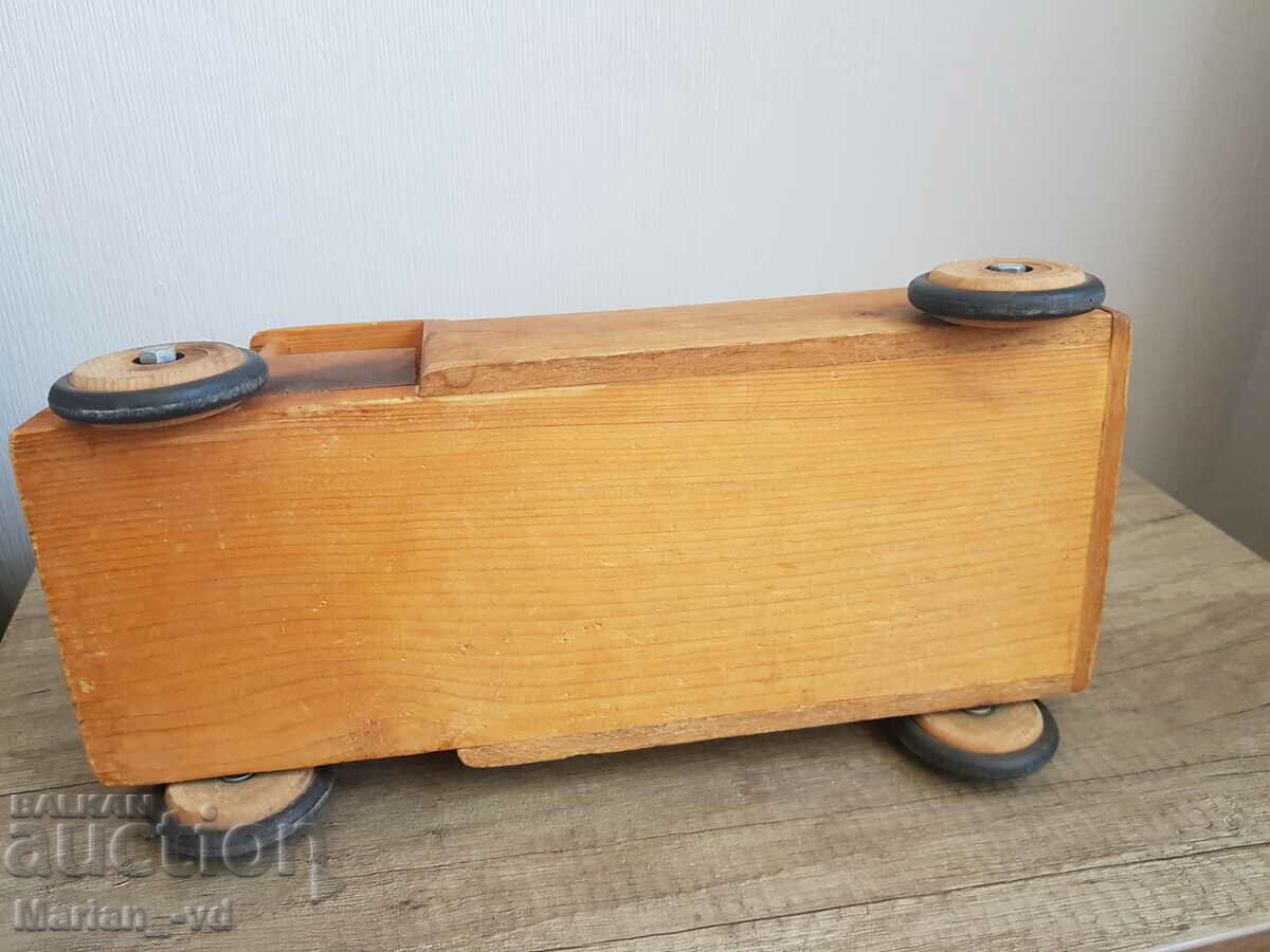 Παλιό ξύλινο φορτηγό παιχνίδι - 7 Παλιό ξύλινο φορτηγό παιχνίδι - 7