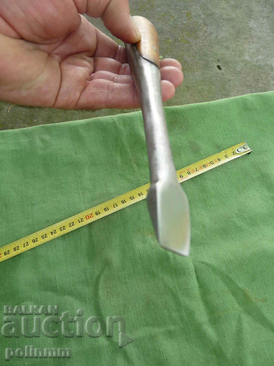 Auction Screwdriver - 22 Auction Screwdriver - 22