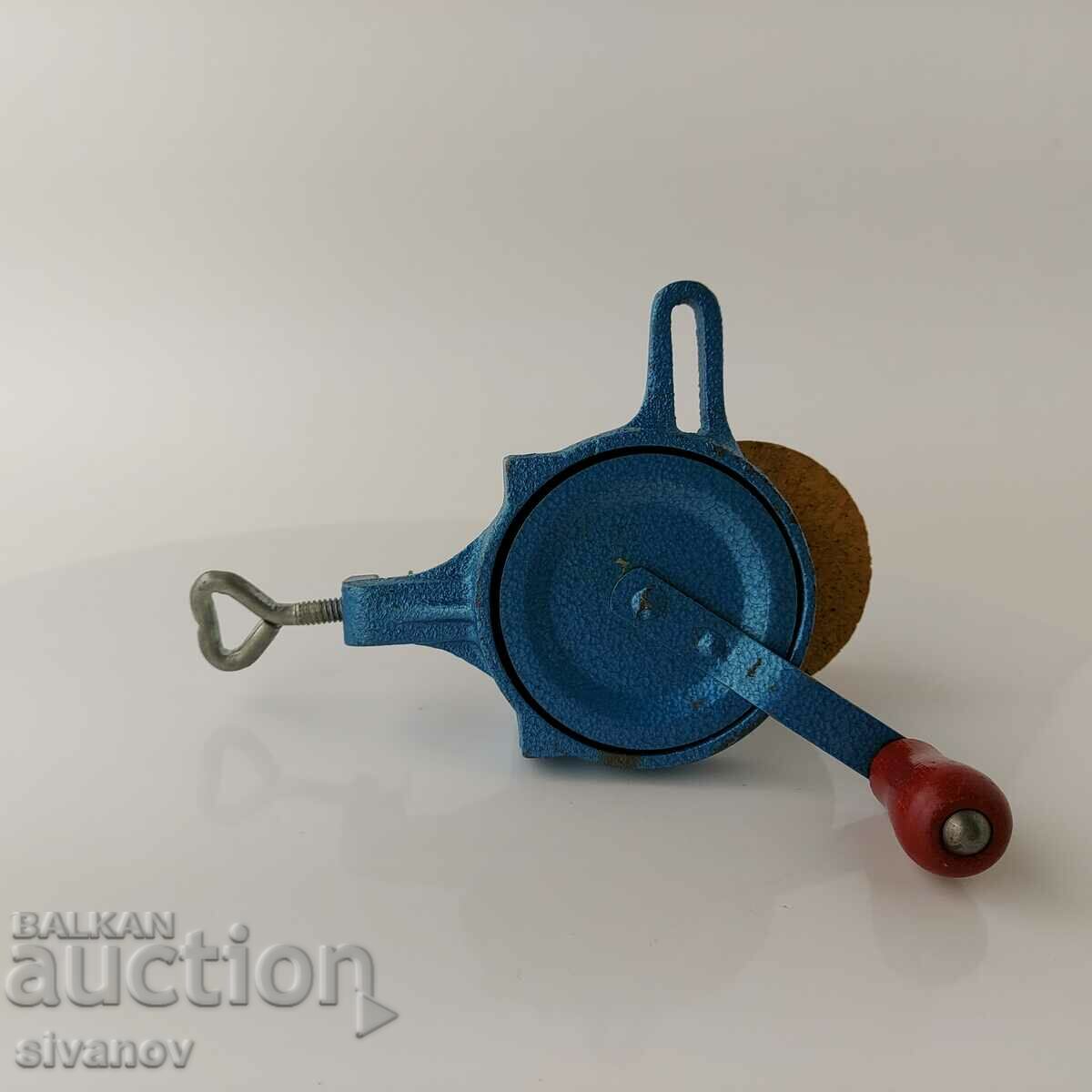 Old Hand Knife Sharpener Sandpaper #5617 with price 24.99 BGN | € 12.78 Old Hand Knife Sharpener Sandpaper #5617 with price 24.99 BGN | € 12.78