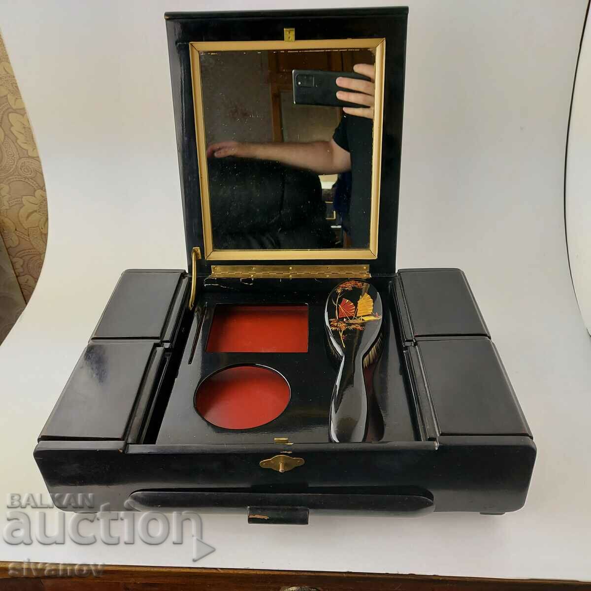 Old Vietnamese wooden makeup and jewelry box #5618 with price 39.99 BGN | € 20.45 Old Vietnamese wooden makeup and jewelry box #5618 with price 39.99 BGN | € 20.45