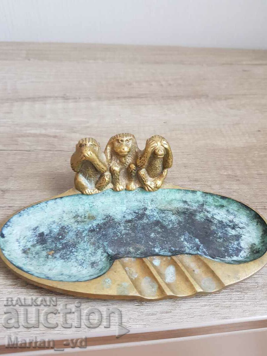 Auction Old bronze ashtray Auction Old bronze ashtray