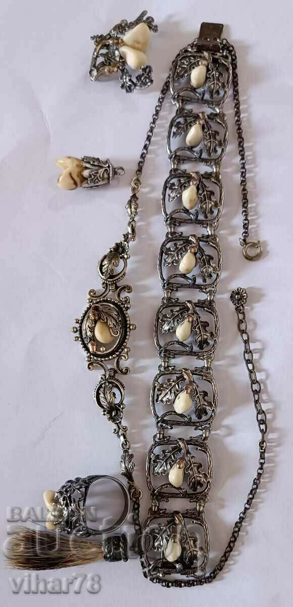 Delivery of Antique lot - silver with gold elements and deer teeth Delivery of Antique lot - silver with gold elements and deer teeth