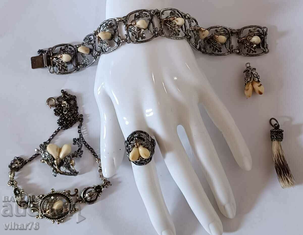 Antique lot - silver with gold elements and deer teeth - 7 Antique lot - silver with gold elements and deer teeth - 7