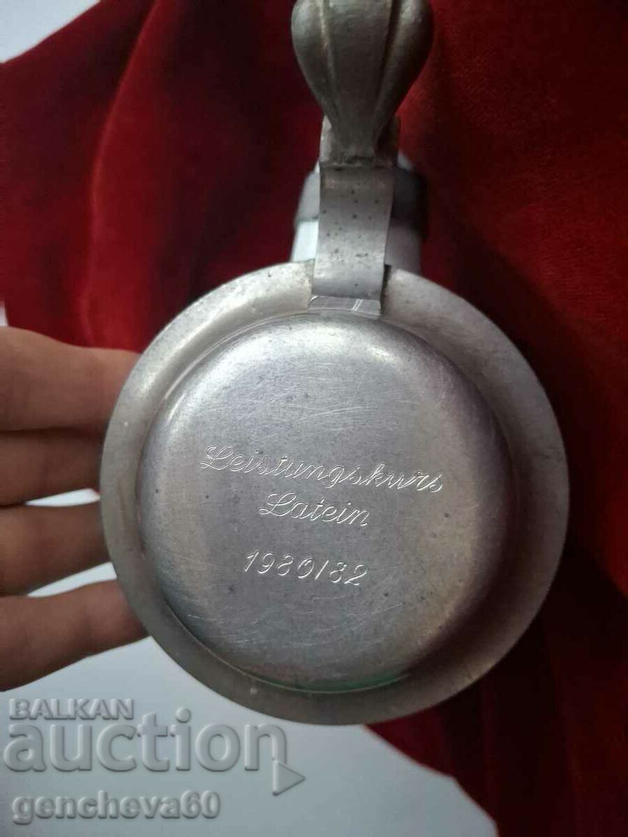 Delivery of Collectible beer stein engraved from 1980
