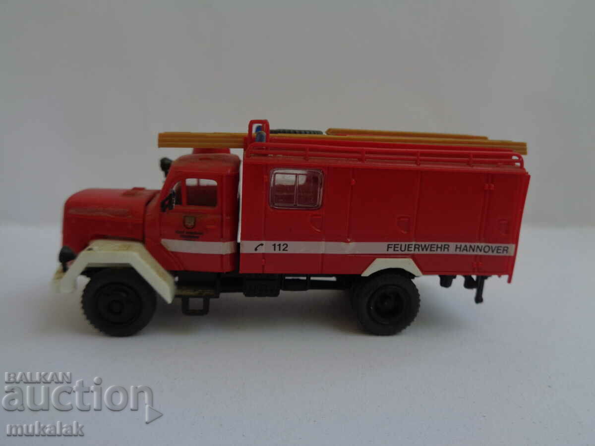 Rocco? PREISER? H0 1/87 MAGIRUS MODEL TOY FIRE TRUCK