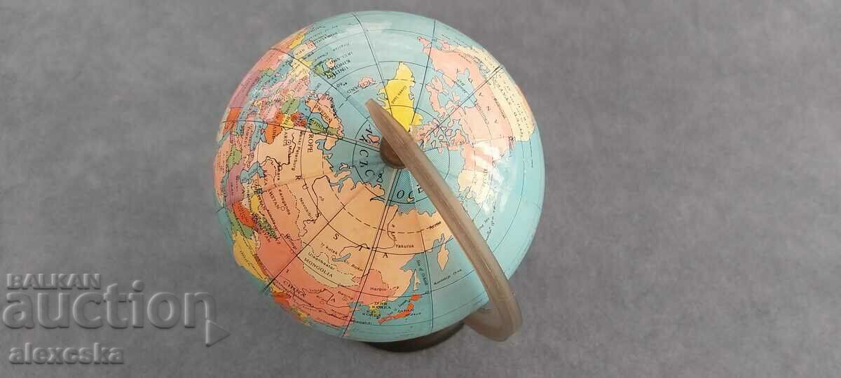 Auction  Old globe