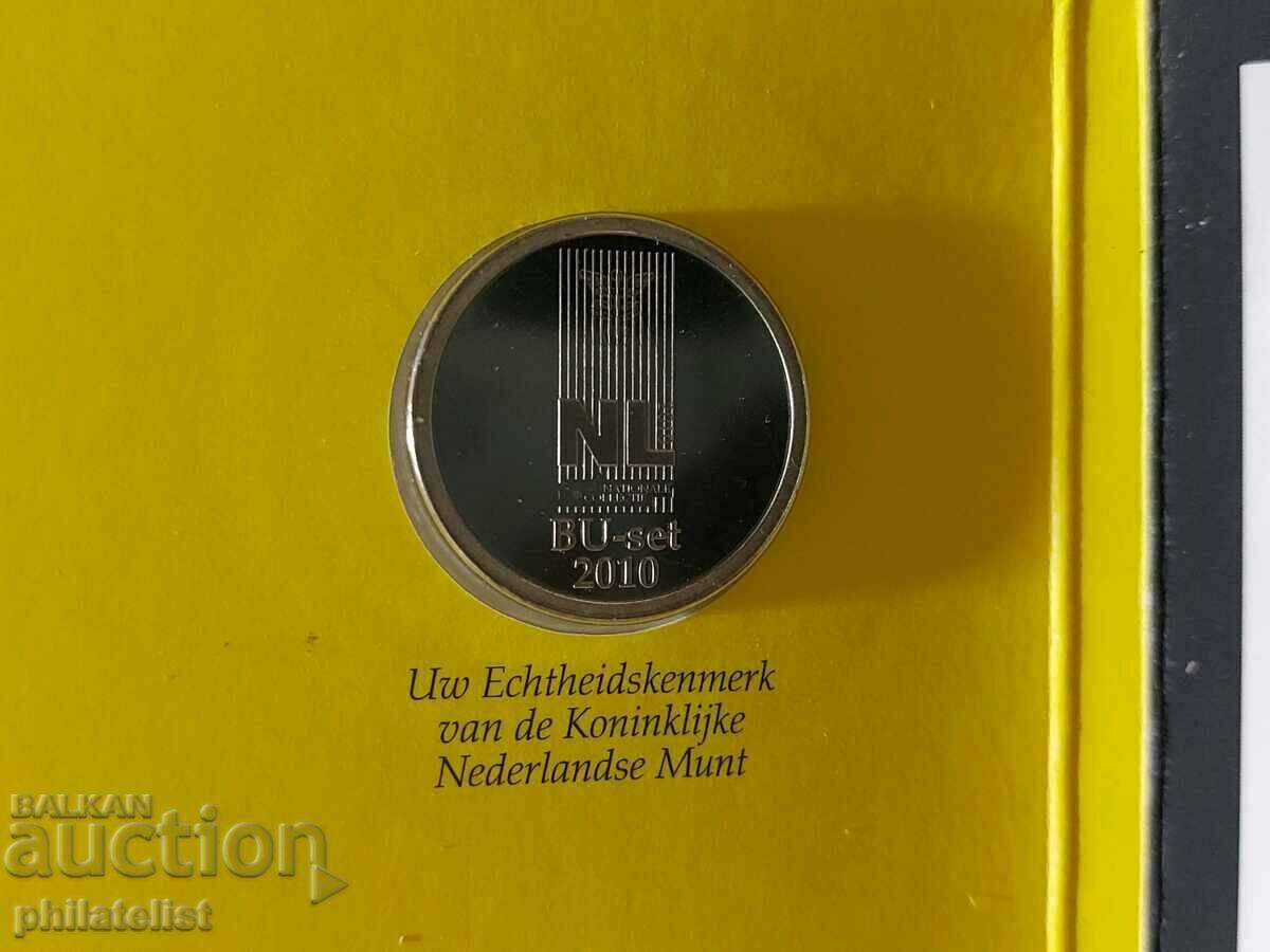 Delivery of Netherlands 2010 - Complete Bank Euro Set + Medal Delivery of Netherlands 2010 - Complete Bank Euro Set + Medal