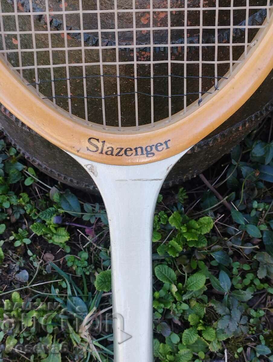 Rachetă de tenis profesională Vintage Slazenger cu preț 60.00 BGN | € 30.68