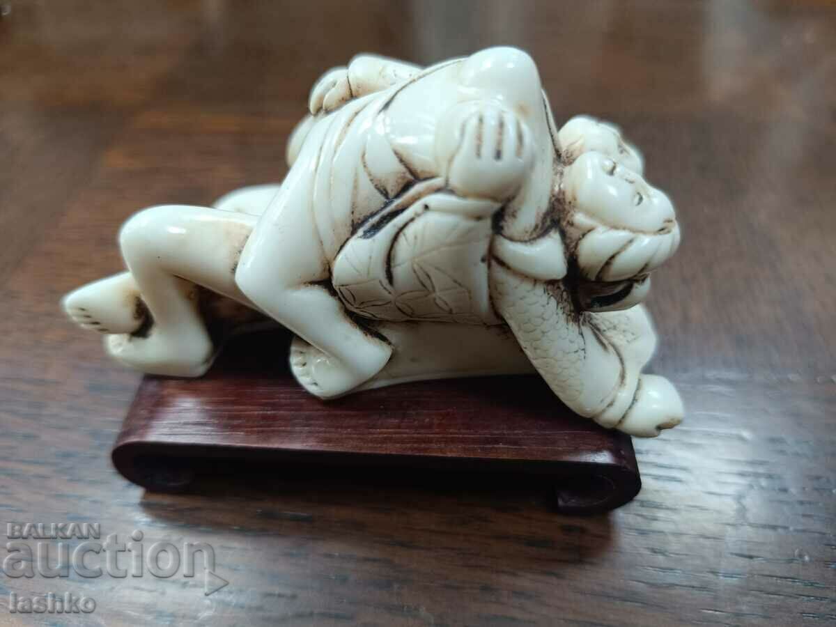 Auction Erotic figure Auction Erotic figure