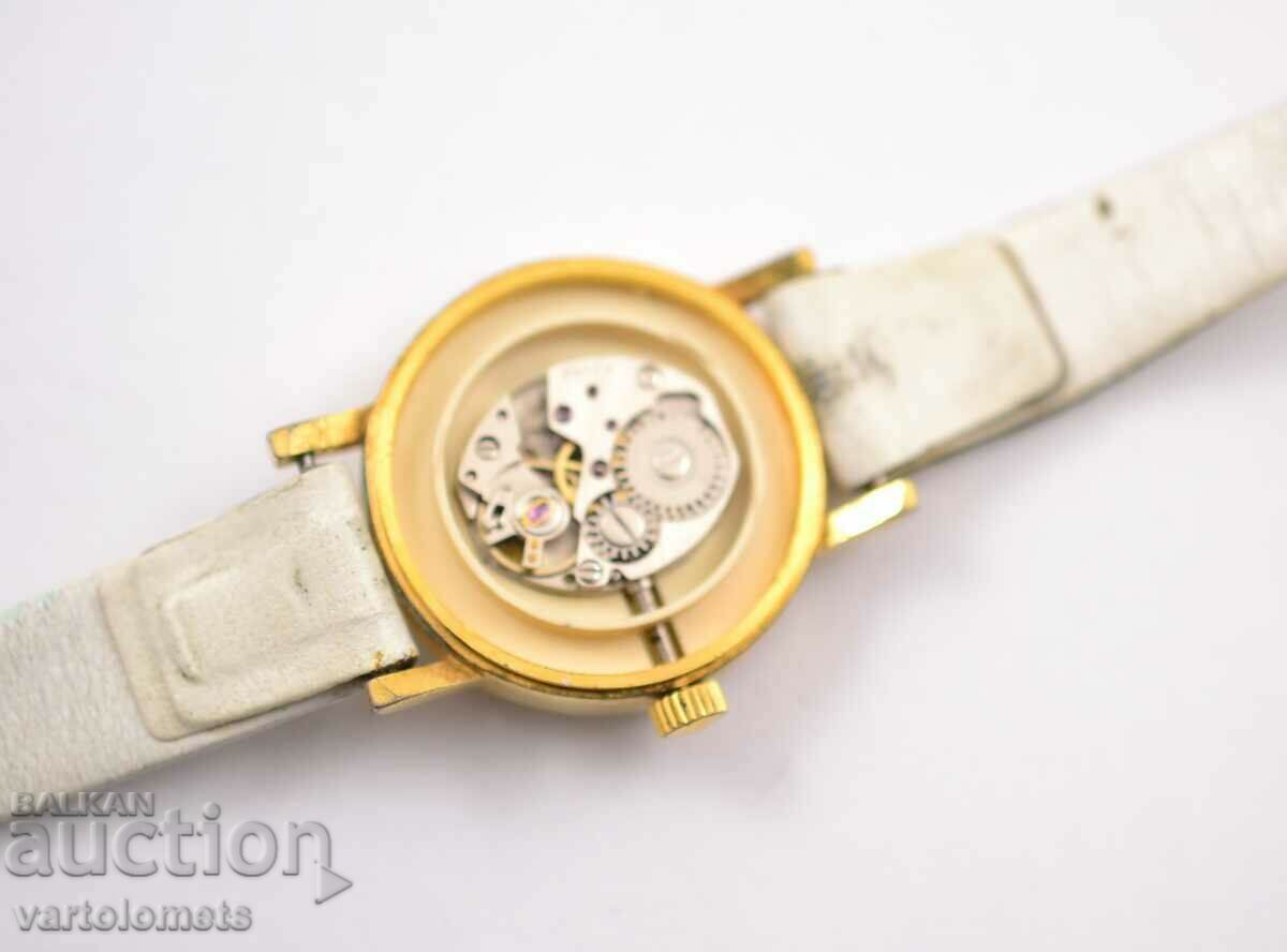 CLIPPER Women's Gold Plated Watch - Works with price 18.00 BGN | € 9.20 CLIPPER Women's Gold Plated Watch - Works with price 18.00 BGN | € 9.20