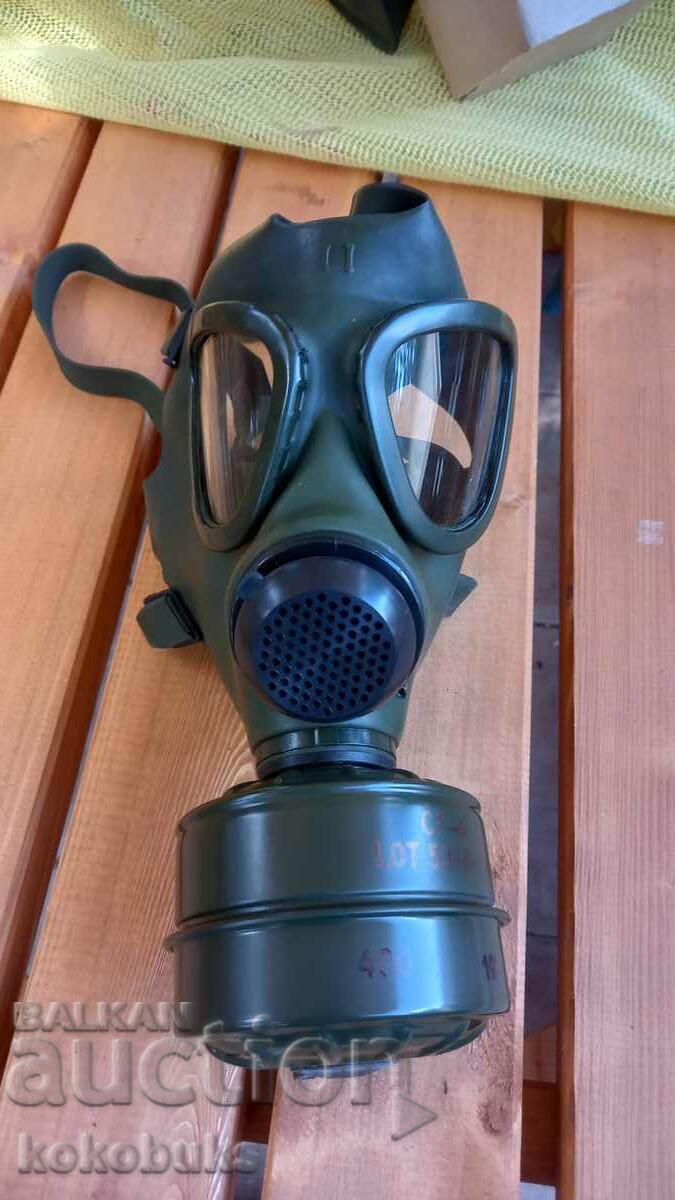 Gas mask