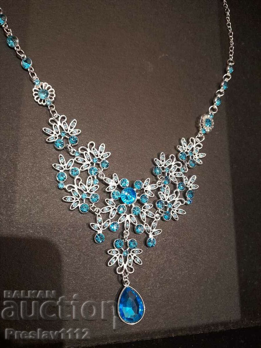 Massive necklace with Zirconia
