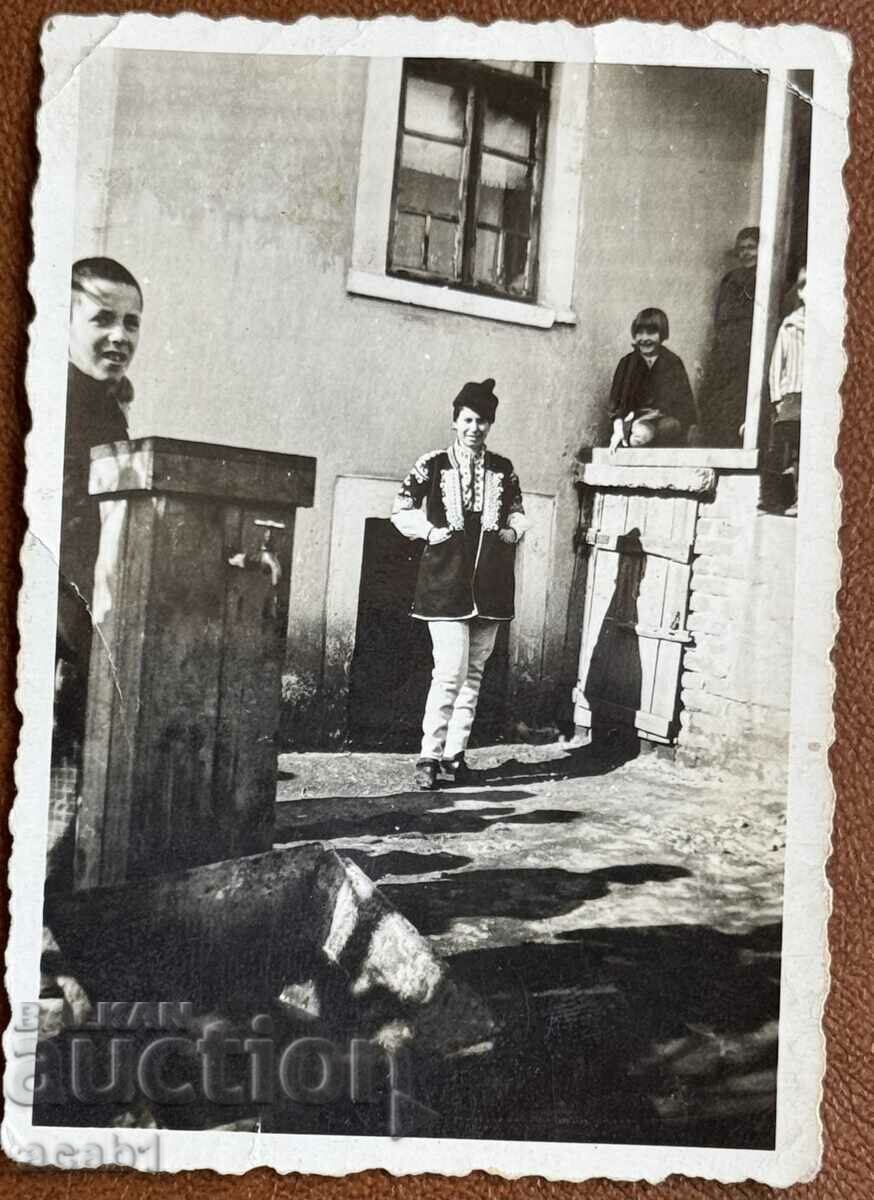 Γυναίκα με ανδρική στολή 1937